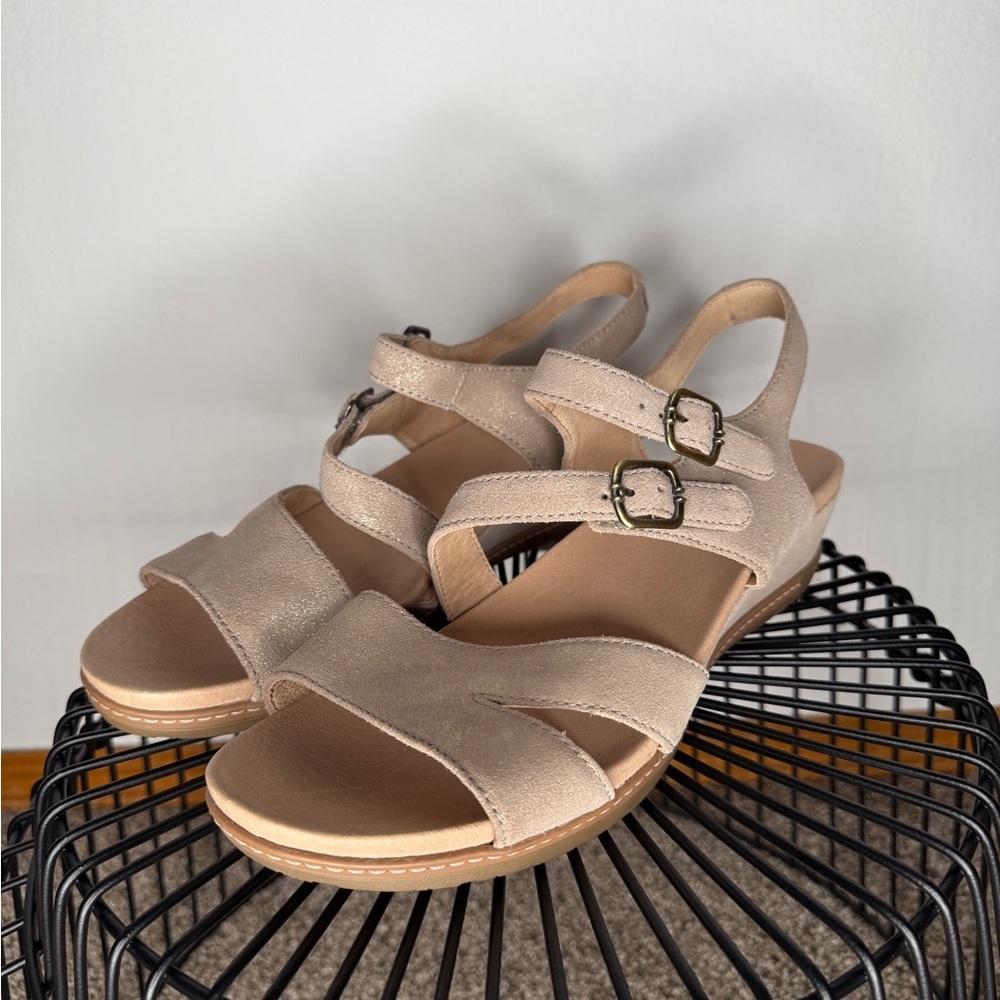 Dansko Angela Sandals Metallic Sand Nubuck Leather Wedge Velcro Straps EU 41 - Picture 2 of 8